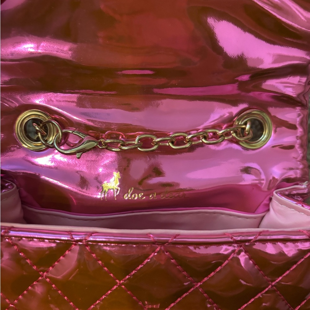 DOE A DEAR Quilted Metallic purse. - Picture 4 of 6
